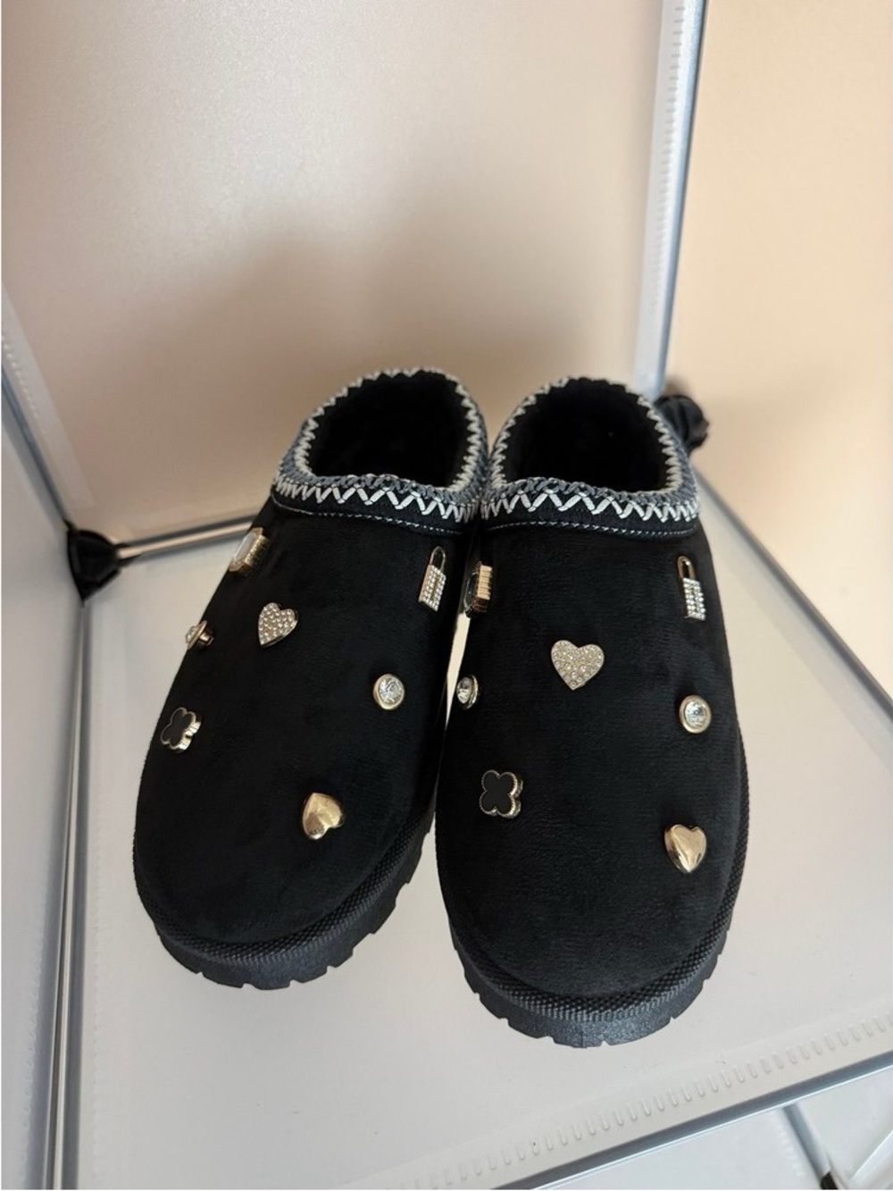 Top Moda Women's Studded Charm Platform Mule Slippers Black Size 6 - Picture 5 of 6